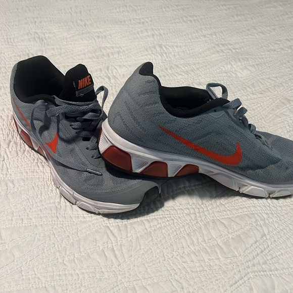 Nike trainers - Picture 2 of 3